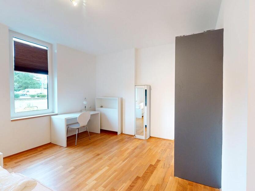 Teilmöbliertes 1-Zimmer-Apartment zimmer