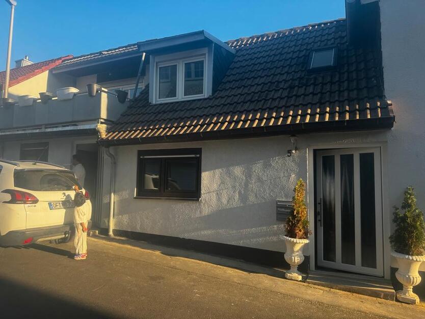 Zu vermieten Freistehendes Haus mit zwei Einheiten in Schaafheim