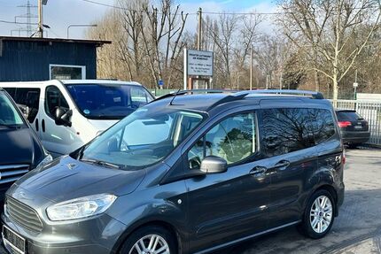 Ford Tourneo Courier 99.800 km 6.999 &euro; Frankfurt am Main 60486