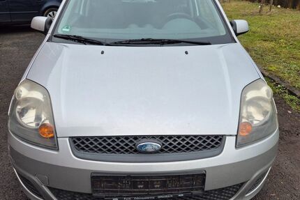 Ford Fiesta 138.745 km 850 &euro; Dietzenbach 63128