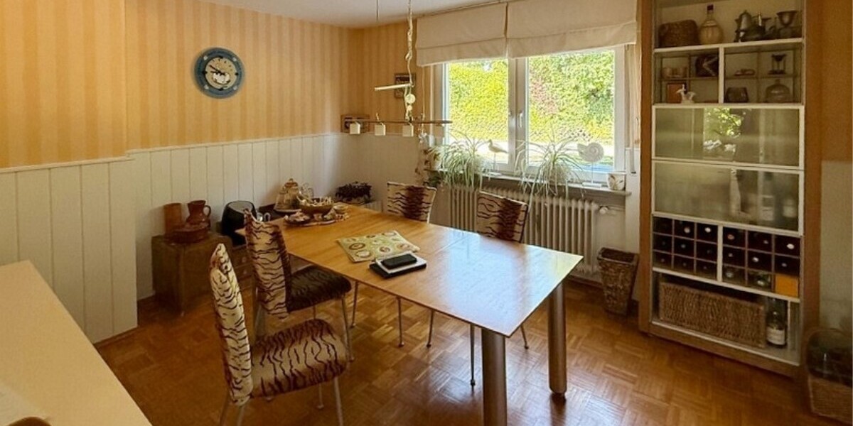 Hofheim: Familien aufgepasst!!Liebevoll gepflegte Doppelhaushälfte im Völkerviertel 7 zimmer