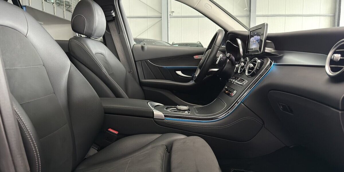 Mercedes-Benz GLC 250 4M PANORAMA- AHK- BURMESTER-STANDHEIZUNG 69.989 km 29.900 &euro; Groß-Umstadt 64823