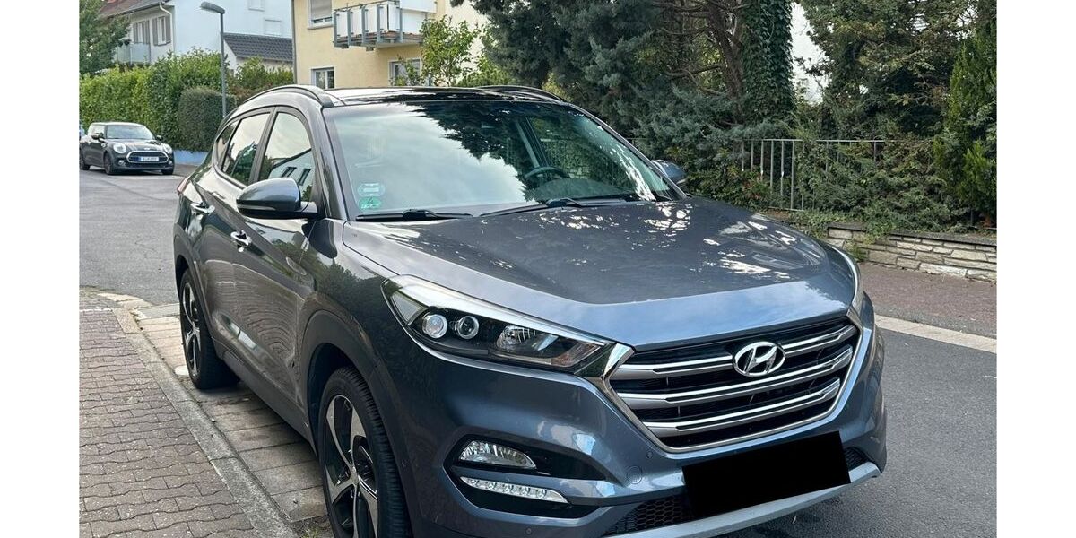 Hyundai TUCSON 99.000 km 15.750 &euro; Frankfurt 60388