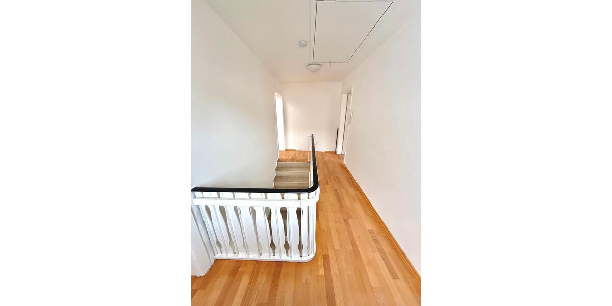 Einfamilienhaus Griesheim - 4 Zimmer, 154 m&sup2;, 2.050&euro; | Angebot:26153608