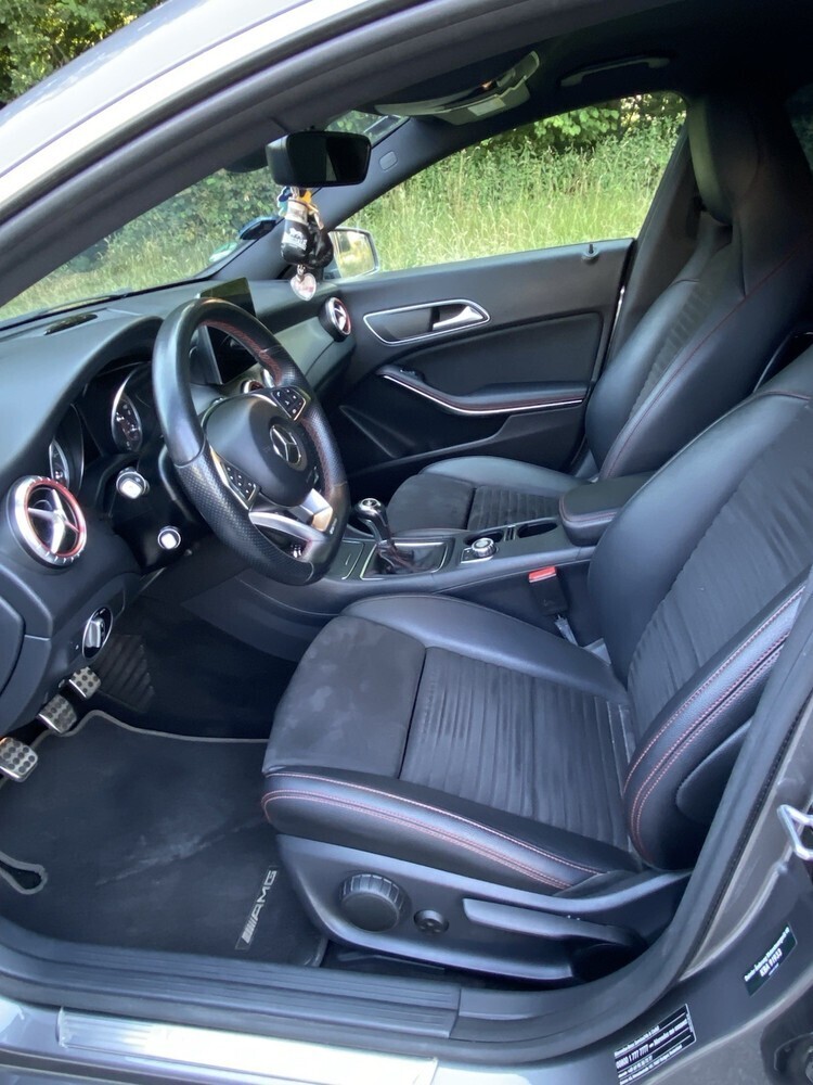 CLA 180 Limousine
