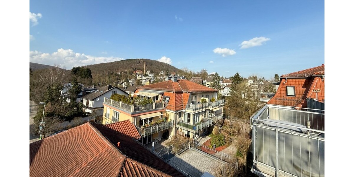 Hofheim: Seniorenresidenz mit Penthousefeeling! Charmante 3-Zimmerwohnung in zentraler Lage - Etagenwohnung Hofheim | Angebot:25539425