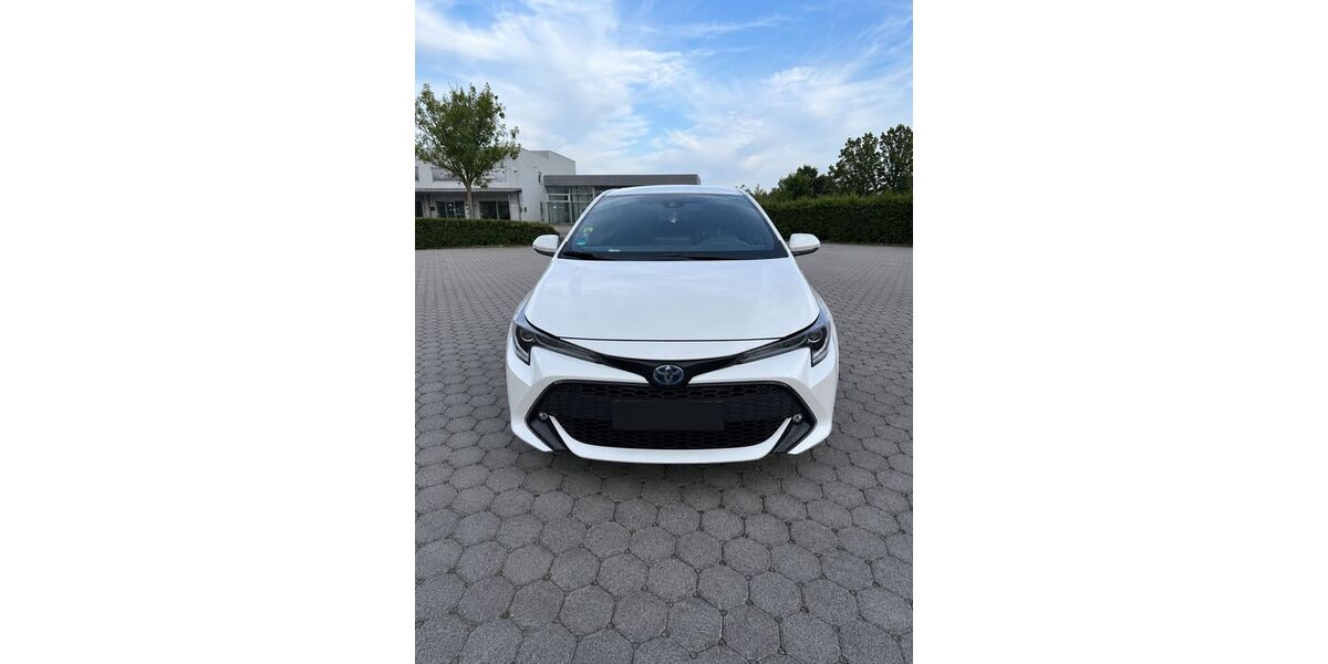 Toyota Corolla 53.700 km 20.300 &euro; Offenbach 63069
