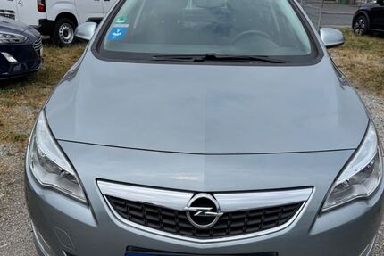 Opel Astra 74.000 km 3.990 &euro; Fürth 64658