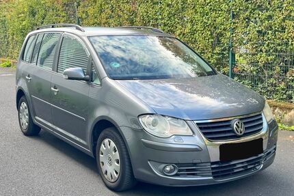 VW Touran 280.000 km 2.390 &euro; Frankfurt am Main 60433