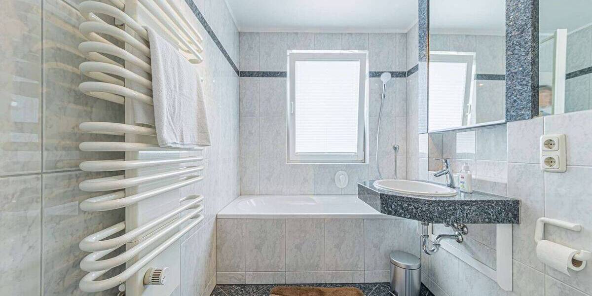 Etagenwohnung Frankfurt am Main Nordend-West - 2 Zimmer, 72 m&sup2;, 1.800&euro; | Angebot:26410209