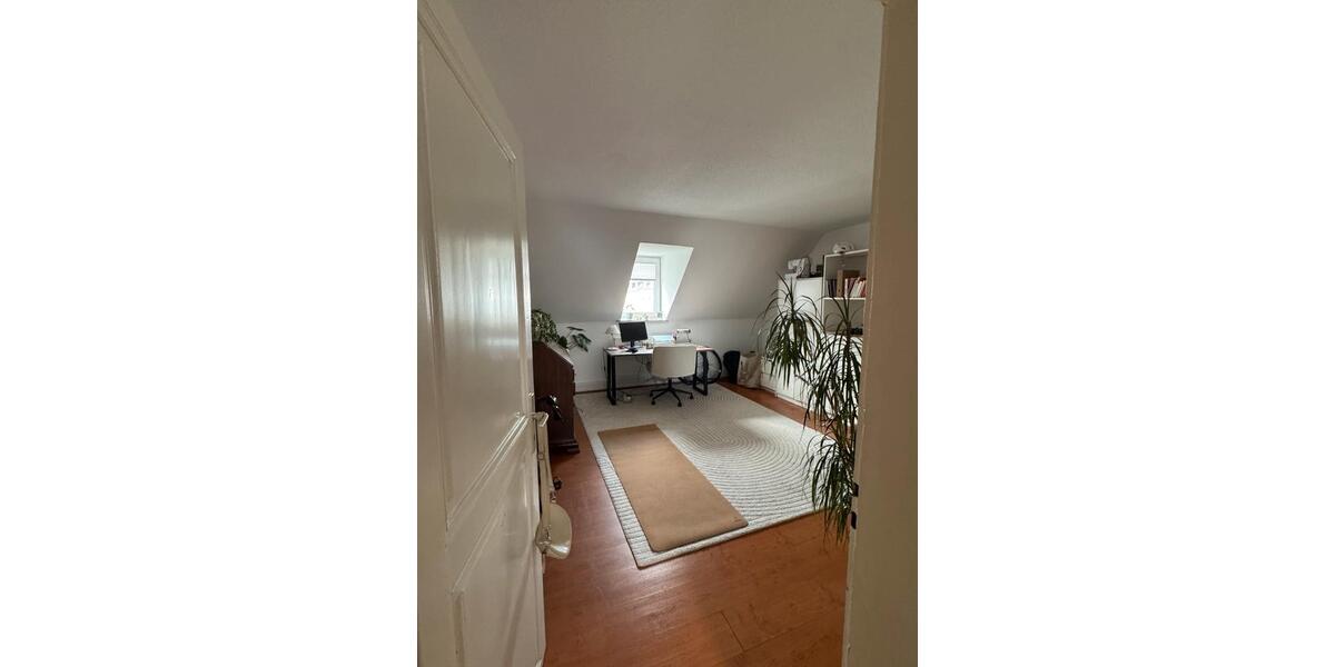 Dachgeschoßwohnung Frankfurt am Main Nordend Ost - 3 Zimmer, 60 m&sup2;, 1.000&euro; | Angebot:26425621