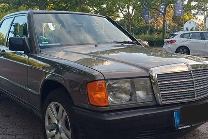 Mercedes-Benz 190 165.000 km 16.500 &euro; Darmstadt 64283