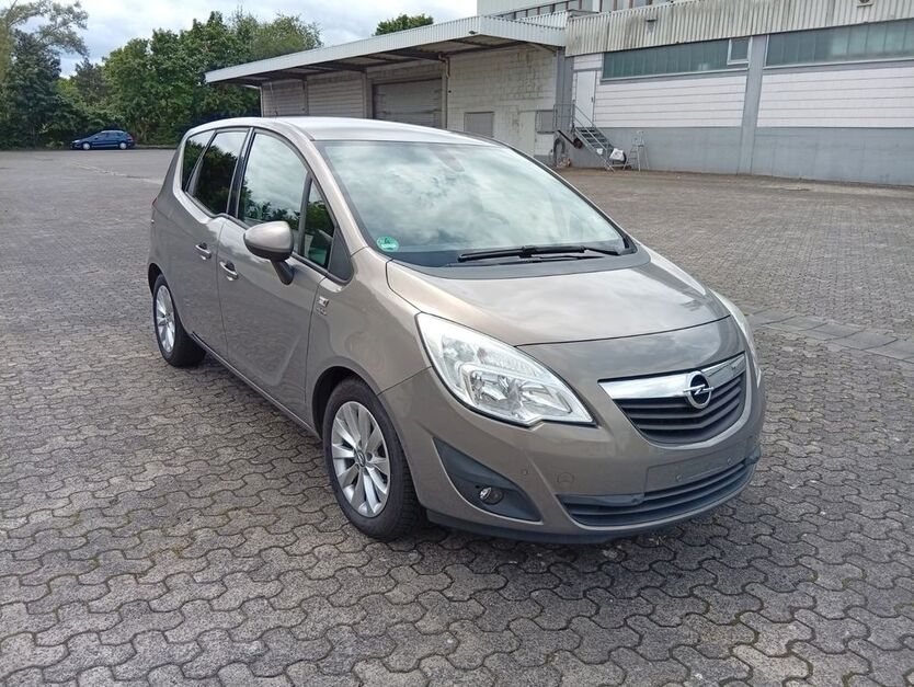 Opel Meriva 64.800 km 7.900 € mainz 55120