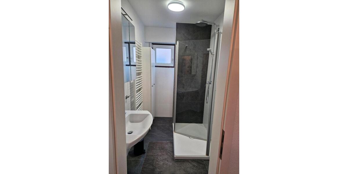 Etagenwohnung Bischofsheim - 3 Zimmer, 90 m&sup2;, 1.400&euro; | Angebot:25407883