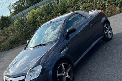 Opel Tigra 99.955 km 3.950 &euro; Flörsheim am Main 65439