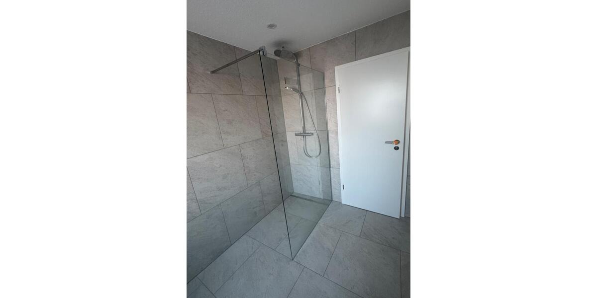 Etagenwohnung Nauheim - 4 Zimmer, 121 m&sup2;, 2.050&euro; | Angebot:25435473