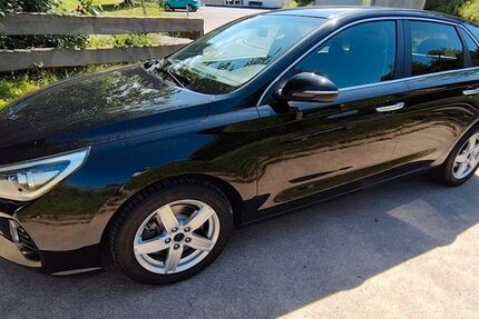 Hyundai i30 126.000 km 10.000 &euro; Höchst 64739