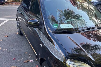 Renault Twingo 61.800 km 8.599 &euro; Frankfurt 60385