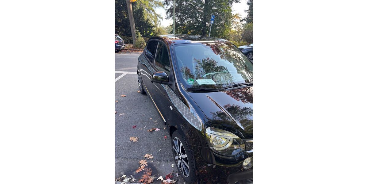 Renault Twingo 61.800 km 8.599 &euro; Frankfurt 60385