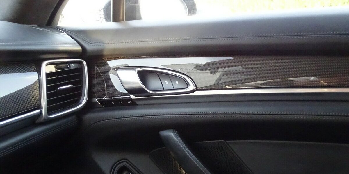 Porsche Panamera 4 GTS Bi-Xenon, Klappe, Luft, PDK, Chrono 184.608 km 27.890 &euro; Rodgau 63110