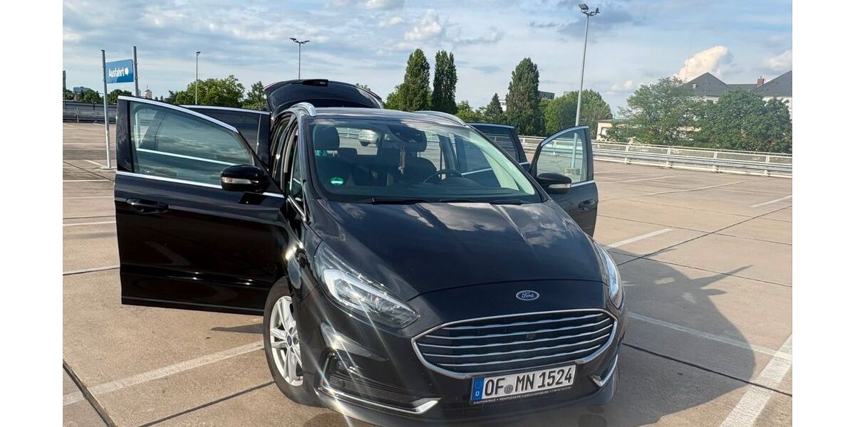Ford S-Max 198.000 km 11.900 &euro; Offenbach 63069