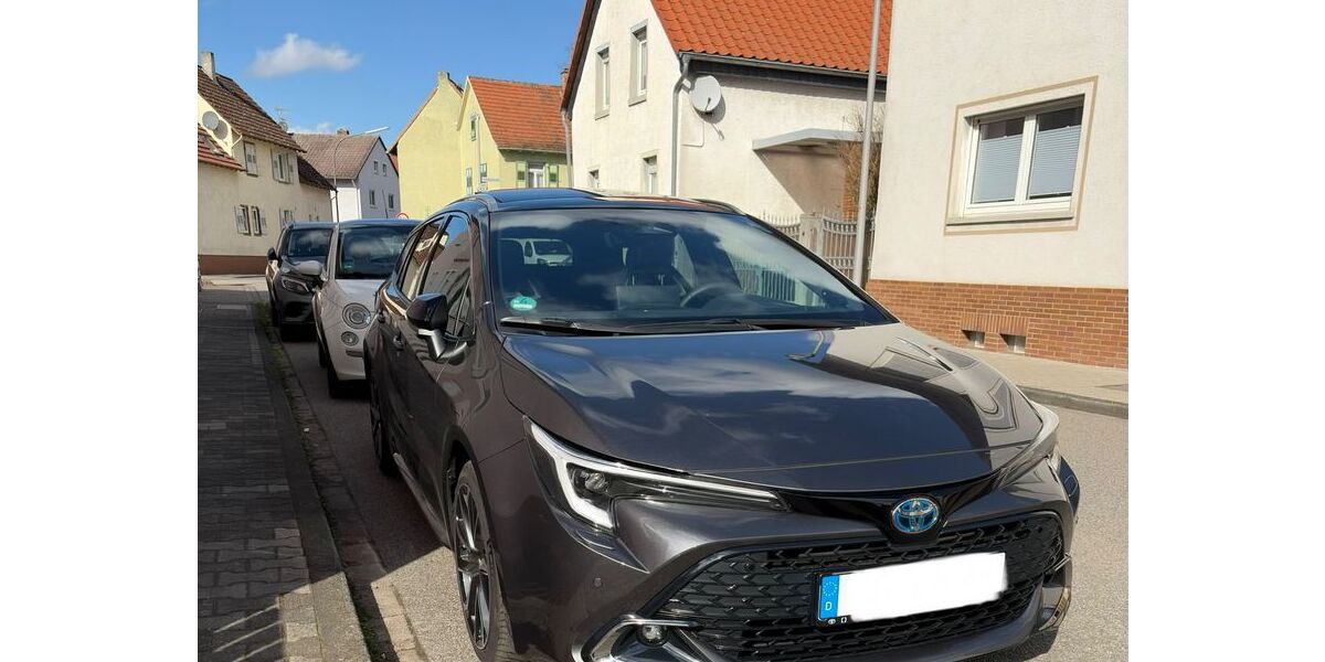 Toyota Corolla 6.500 km 34.900 &euro; Groß-Gerau 64521
