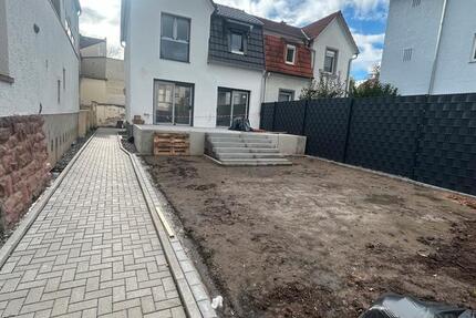 Haus mit Terasse,Garten,neue Einbauküche und eigene Privatparkplâ 4 zimmer