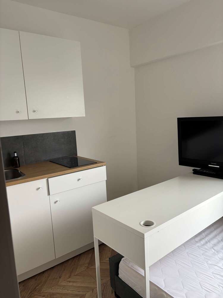 Wohnung zum Mieten in Kelsterbach 370 € 16 m²