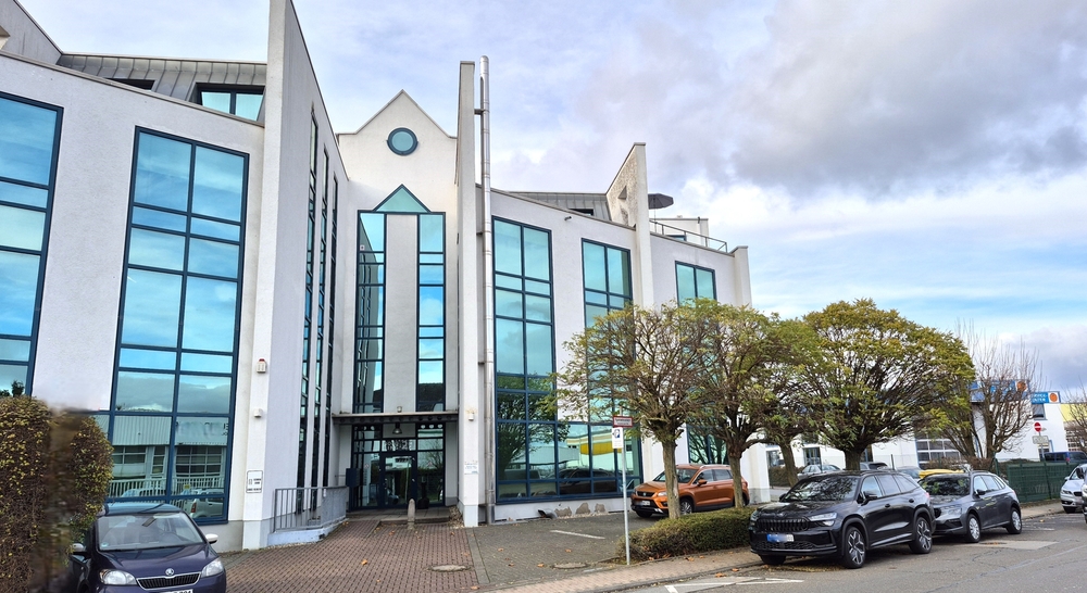 Hofheim Mitte - Moderne Bürofläche mit ca. 172 m² - Gewerbeobjekt Hofheim | Angebot:23768214