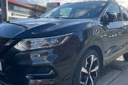 Nissan Qashqai 191.000 km 12.700 &euro; Frankfurt 60386