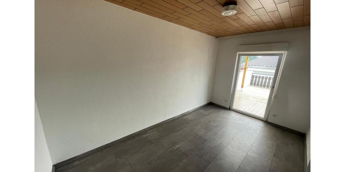 Etagenwohnung Roßdorf - 3 Zimmer, 71 m&sup2;, 1.187&euro; | Angebot:26211863