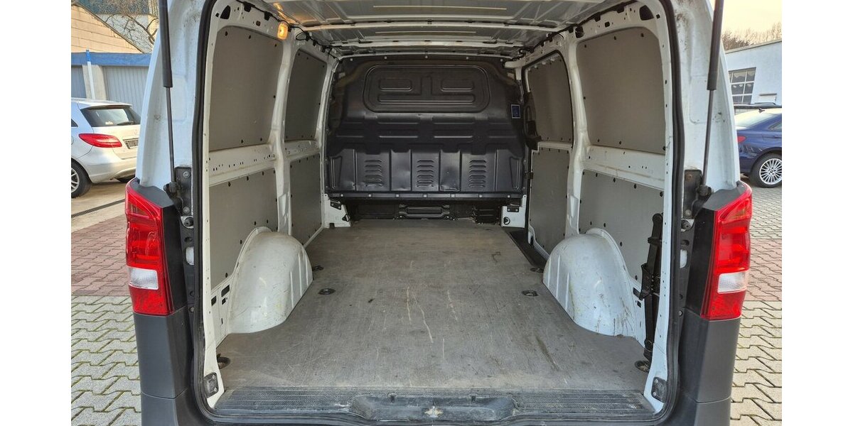 Mercedes-Benz Vito Kasten 114 CDI RWD lang Automatik, Rückfahrka 59.233 km 23.990 &euro; Rodgau 63110