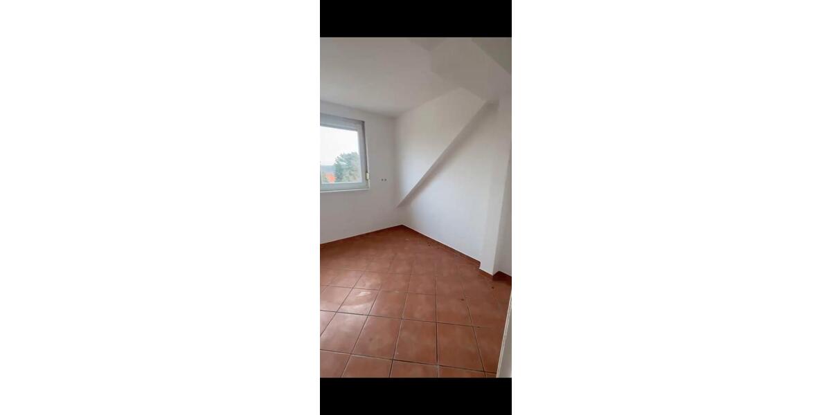 Dachgeschoßwohnung Rüsselsheim am Main - 4 Zimmer, 82 m&sup2;, 265.000&euro; | Angebot:26393918