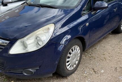 Opel Corsa 199.500 km 1.300 &euro; FRANKFURT 65933