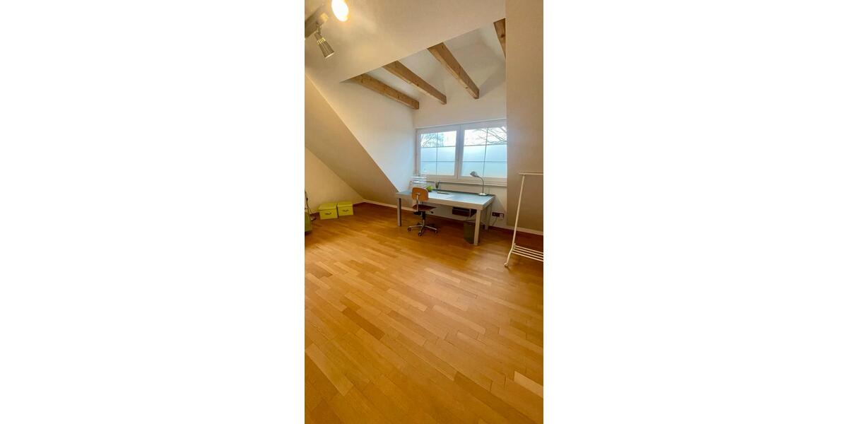 Dachgeschoßwohnung Langen (Hessen) - 3 Zimmer, 110 m&sup2;, 1.530&euro; | Angebot:25570232