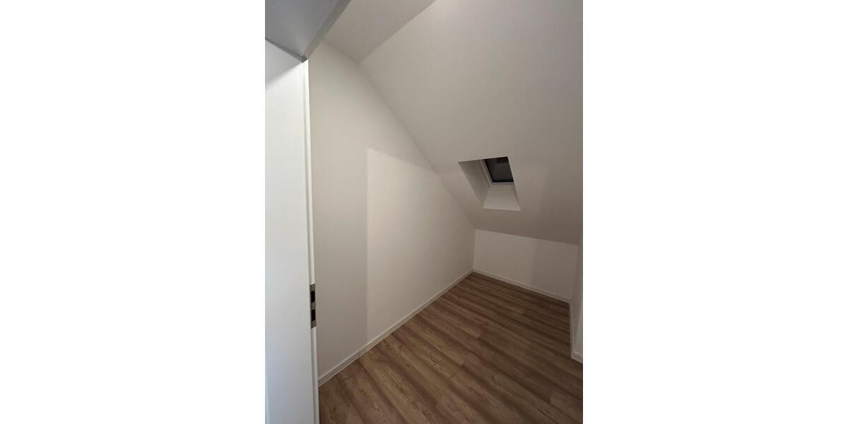 helle 4 Zimmer Wohnung im OG - 125m² 4 zimmer