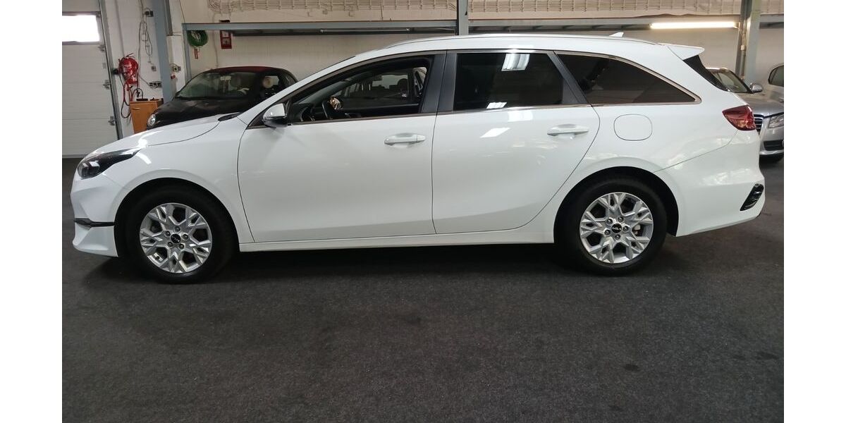 Kia ceed Sportswagon 42.000 km 17.500 &euro; Rüsselsheim 65428