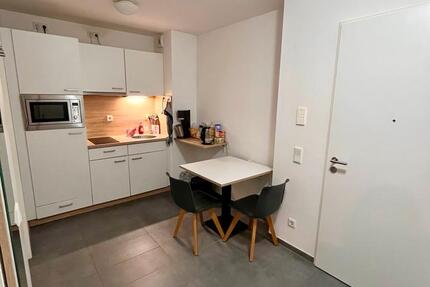 Möblierte Zimmer Untermiete in schöner 2er Frauen-WG ab 01.01.26 zimmer