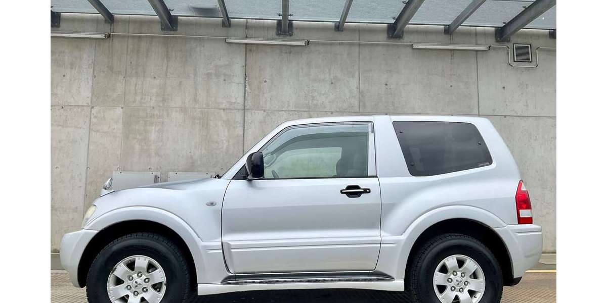 Mitsubishi Pajero 114.000 km 6.900 &euro; Frankfurt 60326