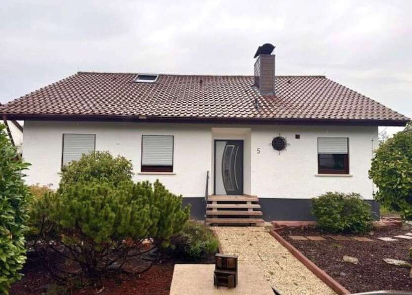 Haus zum Mieten in biblis 1.800 € 160 m² 5 zimmer