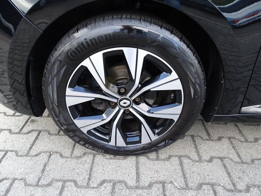 Renault Clio 1,0l Evolution Navi Rückfahrkamera, Einparkhi 31.015 km 12.990 € Rodgau 63110