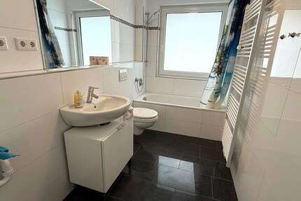 Wohnung zum Mieten in Frankfurt am Main 1.400 € 80 m² 3 zimmer