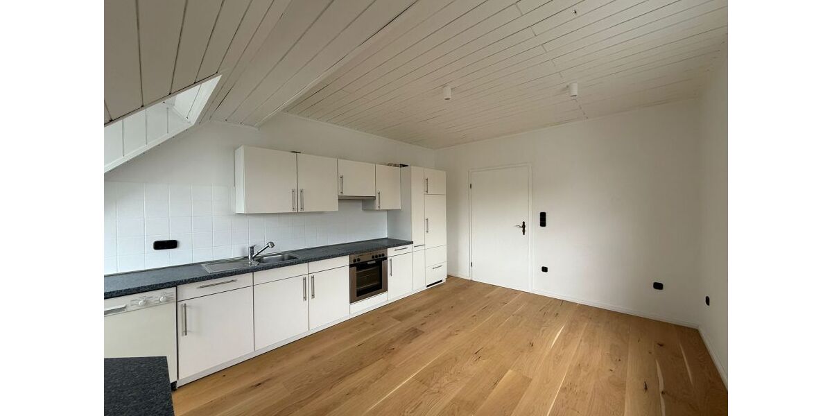 Ruhig & zentral: Helle 5-ZKBF mit Terrasse & Keller Bäder NEU - Etagenwohnung Pfungstadt | Angebot:26553637