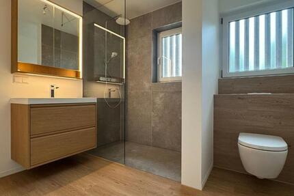 Möbliertes, frisch saniertes 2-ZKB Apartment + TG-Stellplatz 2 zimmer