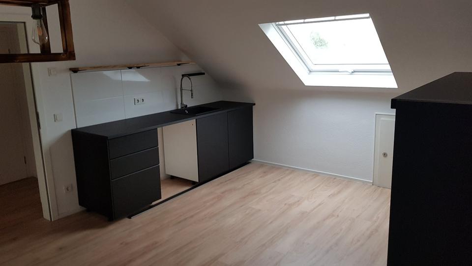 Dachgeschoßwohnung Mainz Ebersheim - 2 Zimmer, 50 m&sup2;, 699&euro; | Angebot:25431715