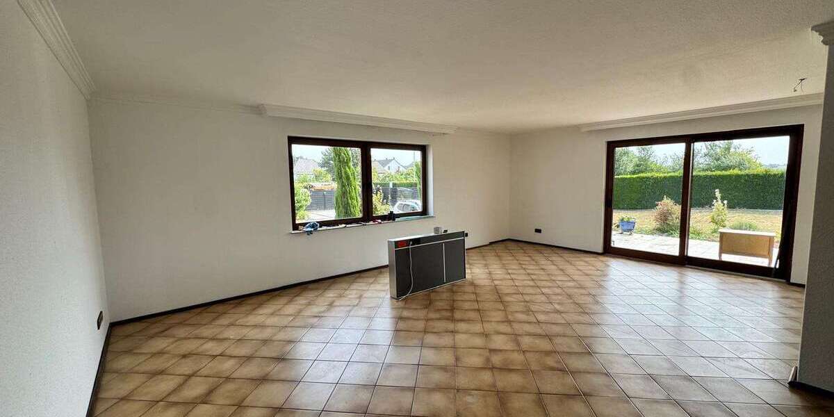 Etagenwohnung Flörsheim am Main - 4 Zimmer, 129 m&sup2;, 1.520&euro; | Angebot:27140726