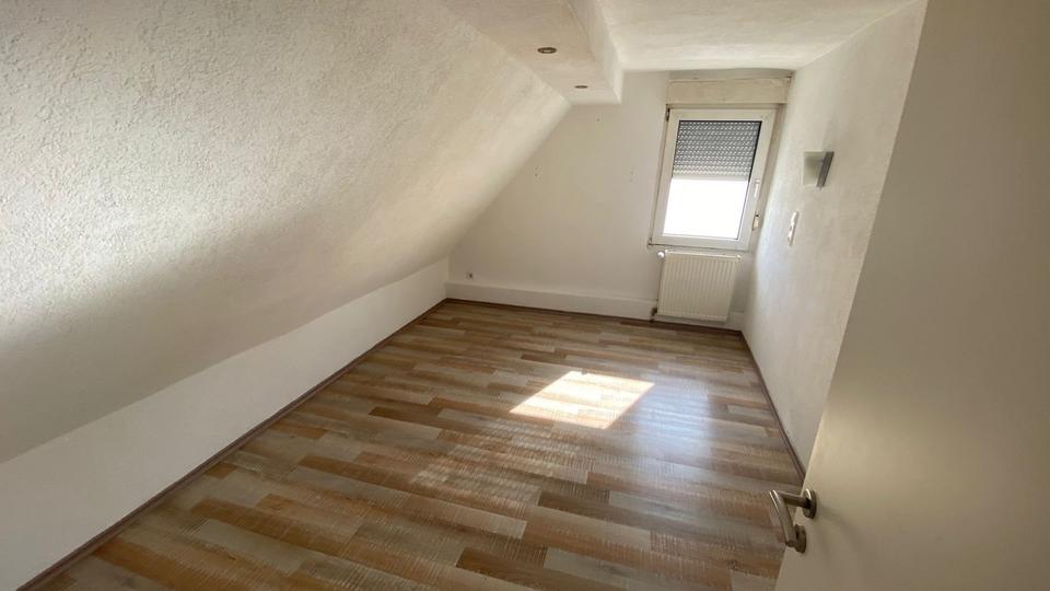 Dachgeschoßwohnung Weiterstadt - 2 Zimmer, 50 m&sup2;, 900&euro; | Angebot:25419157