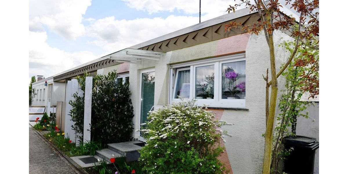 Architektenbungalow + Einliegerwohnung + separate Büroeinheit in Feldrandlage von DA-Arheilgen - Bungalow Darmstadt-Arheilgen Darmstadt/Vororte | Angebot:26440066