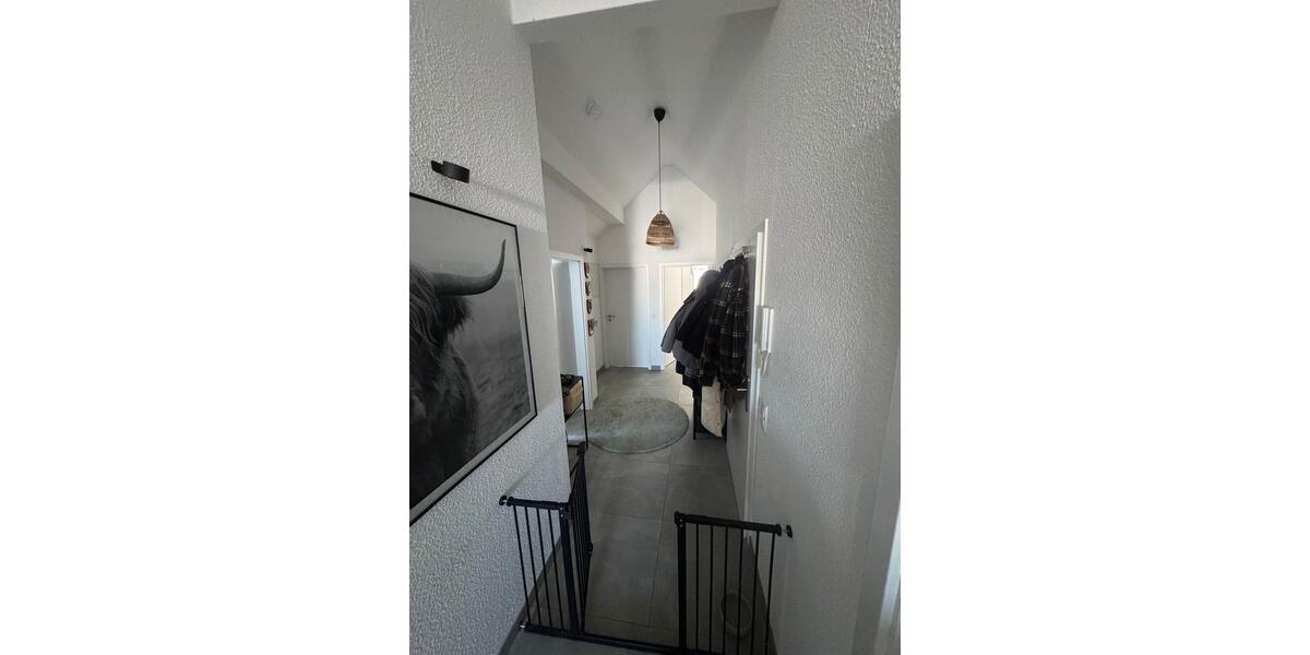 Dachgeschoßwohnung Griesheim - 3 Zimmer, 89 m&sup2;, 1.350&euro; | Angebot:26395162