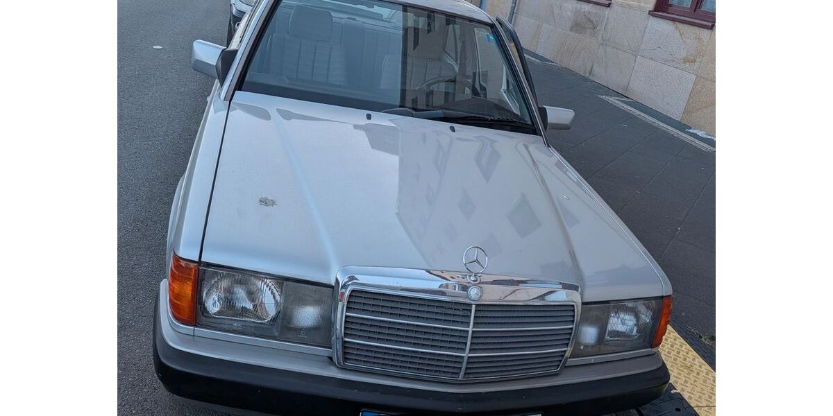Mercedes-Benz 190 294.000 km 11.500 &euro; Frankfurt am Main 60329